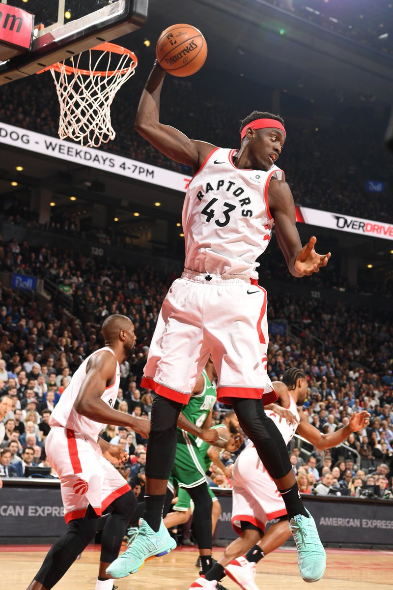 九游APP-关于西亚卡姆迎来十五赛季出色发挥，MAD观众热烈欢呼！赛场气氛高涨的信息-九游APP